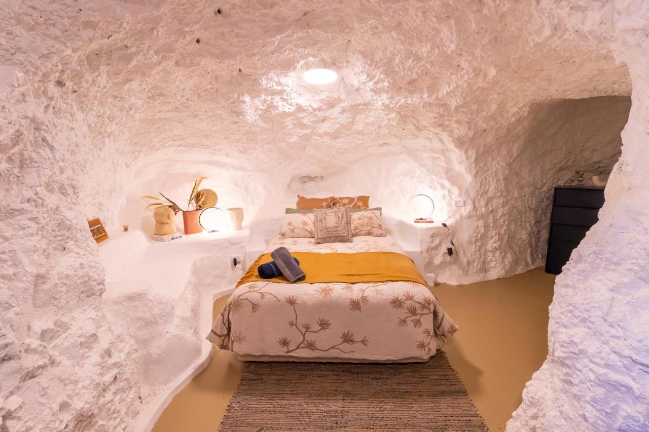 White Cliffs Accommodation -Daybreak Dugout - Unique Cave House Extérieur photo